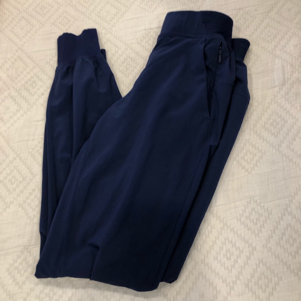 Lululemon joggers.
